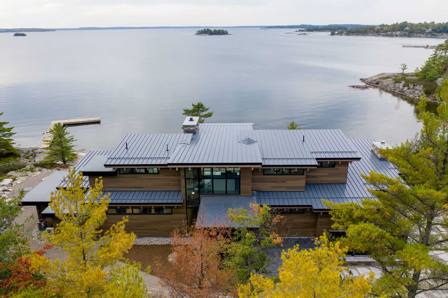 contemporary lakefront cottage exterior