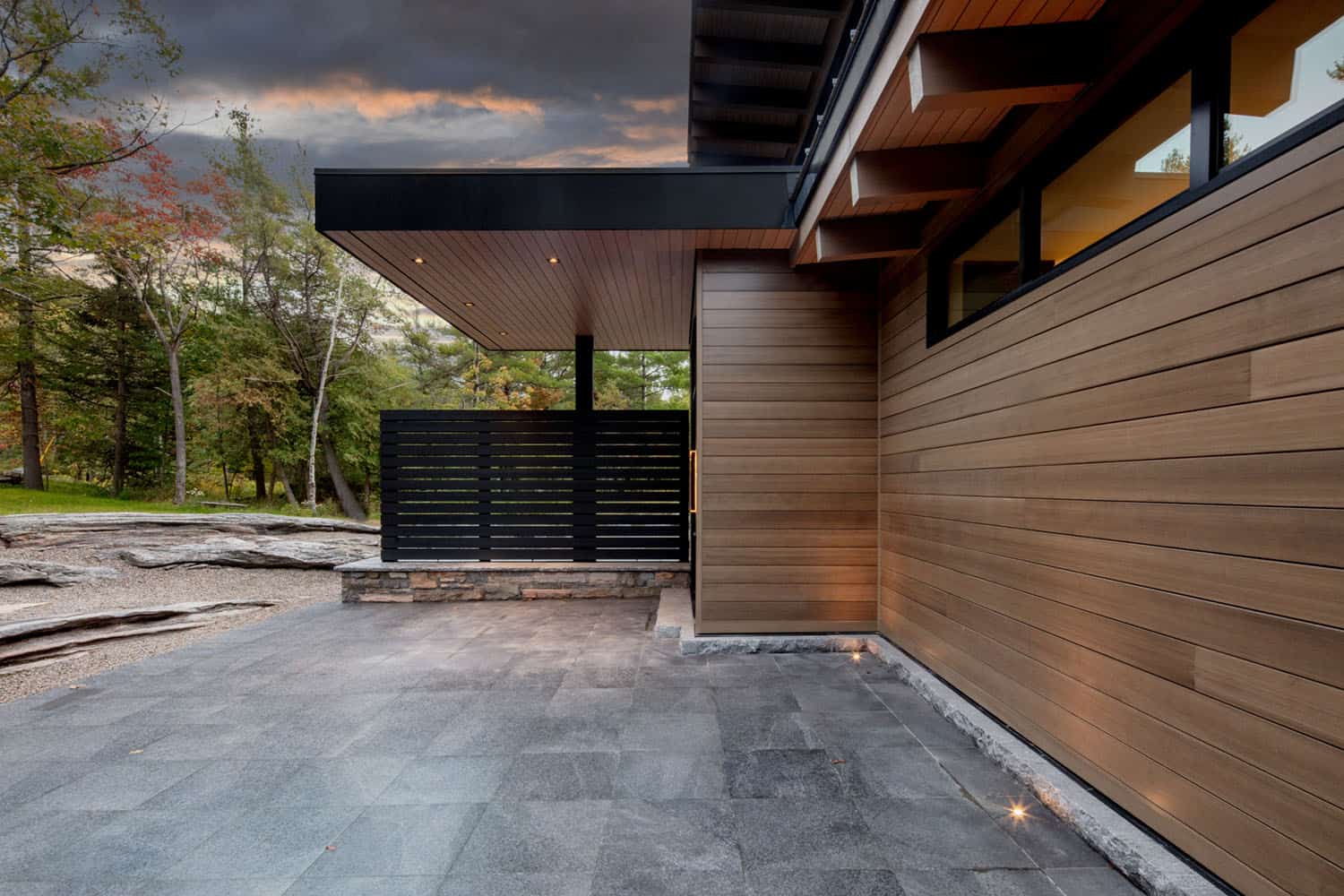 contemporary lakefront cottage exterior