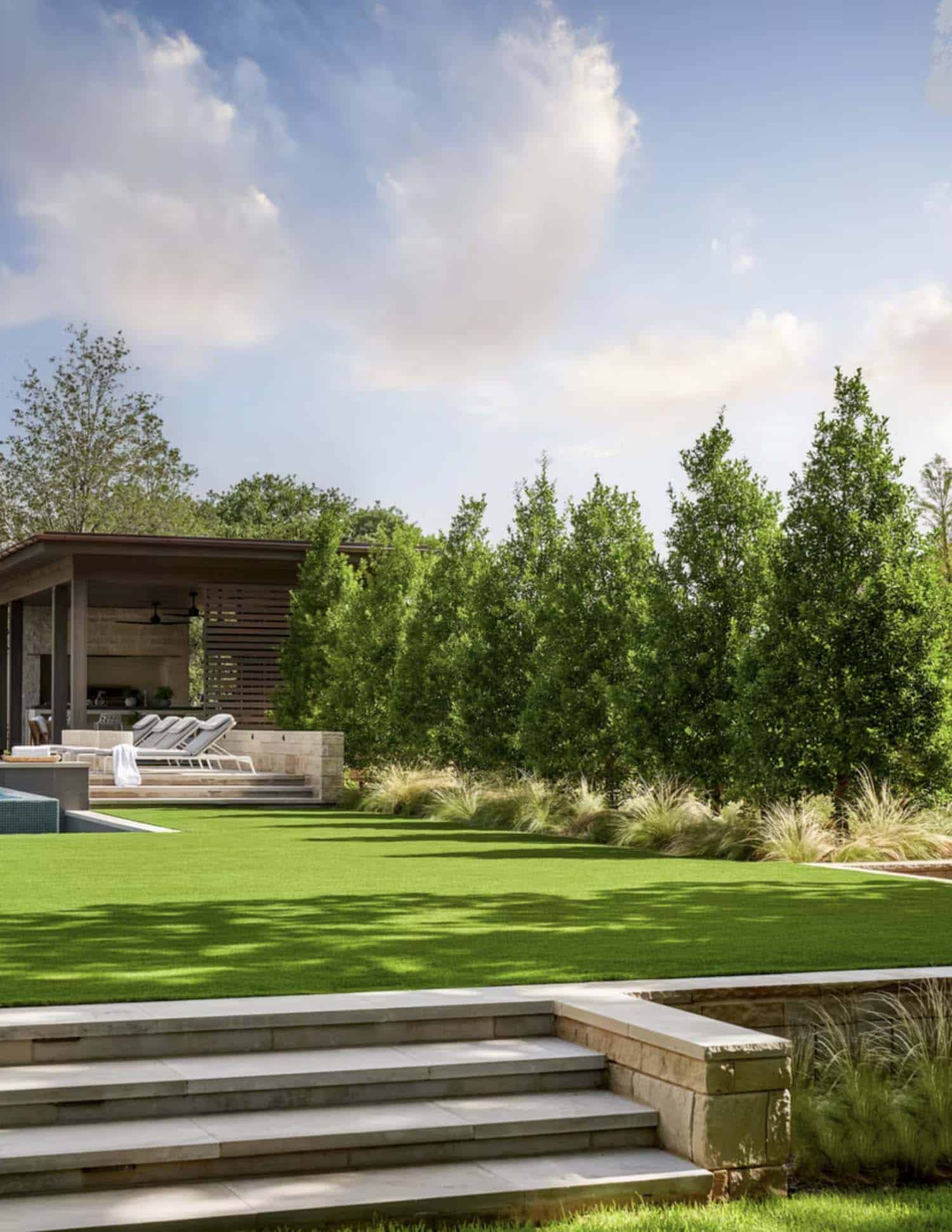 contemporary home exterior landscape