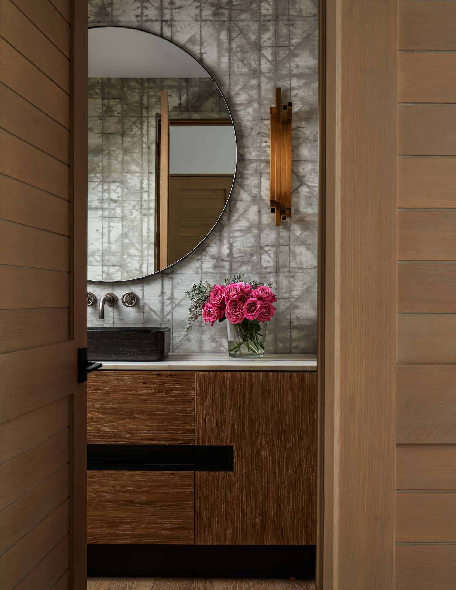 contemporary bathroom