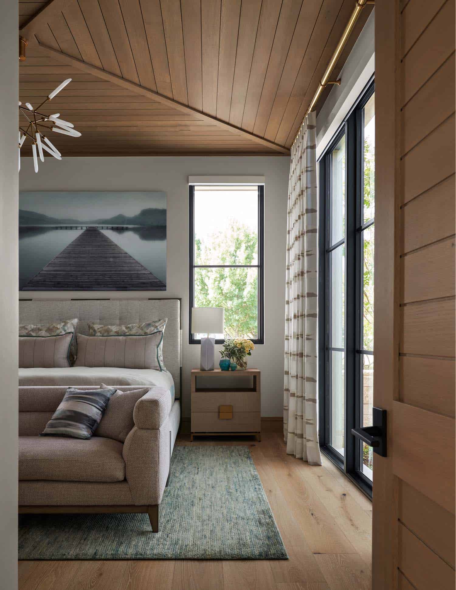 contemporary bedroom