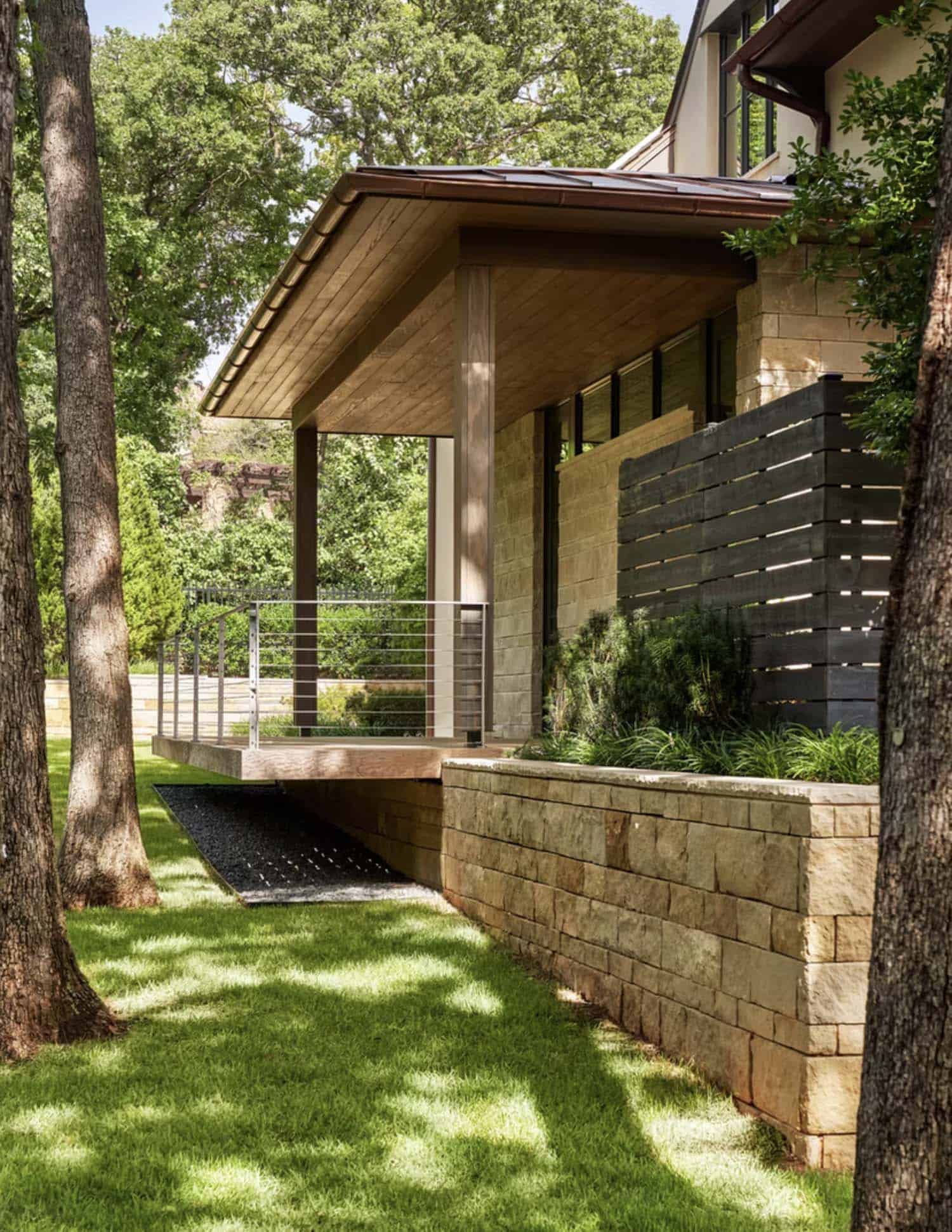 contemporary home exterior landscape