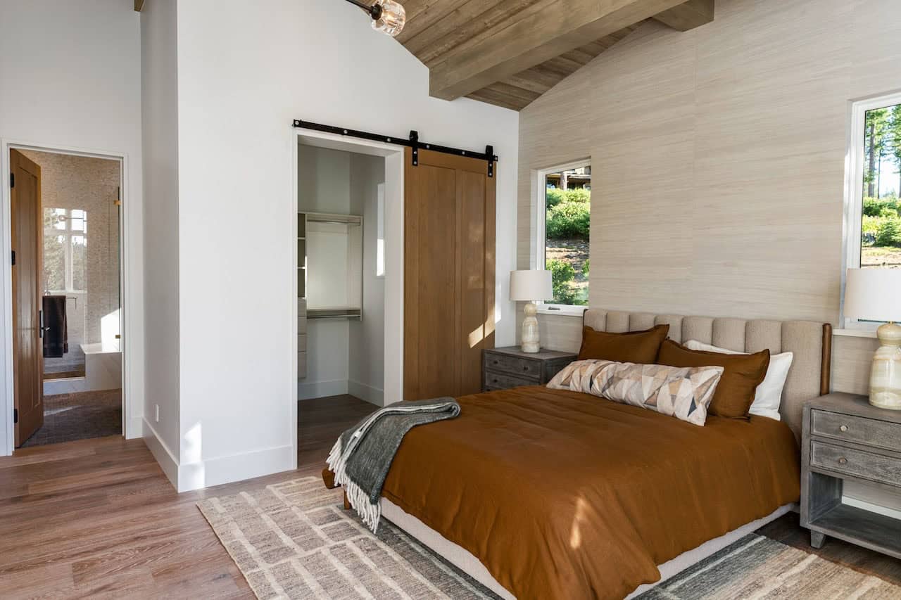 contemporary bedroom