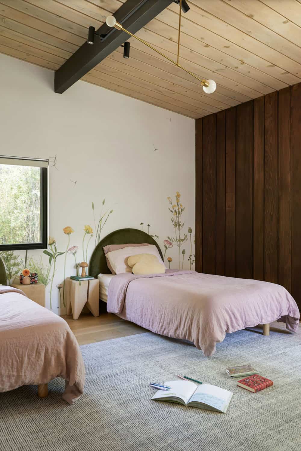 Midcentury kids bedroom