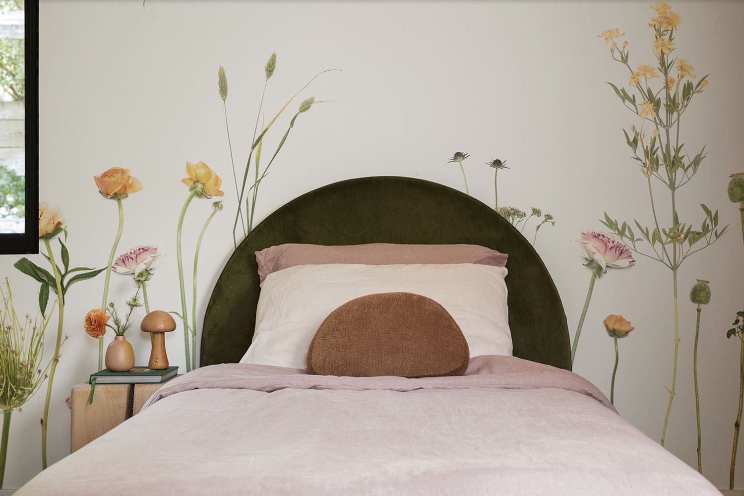 Midcentury kids bedroom