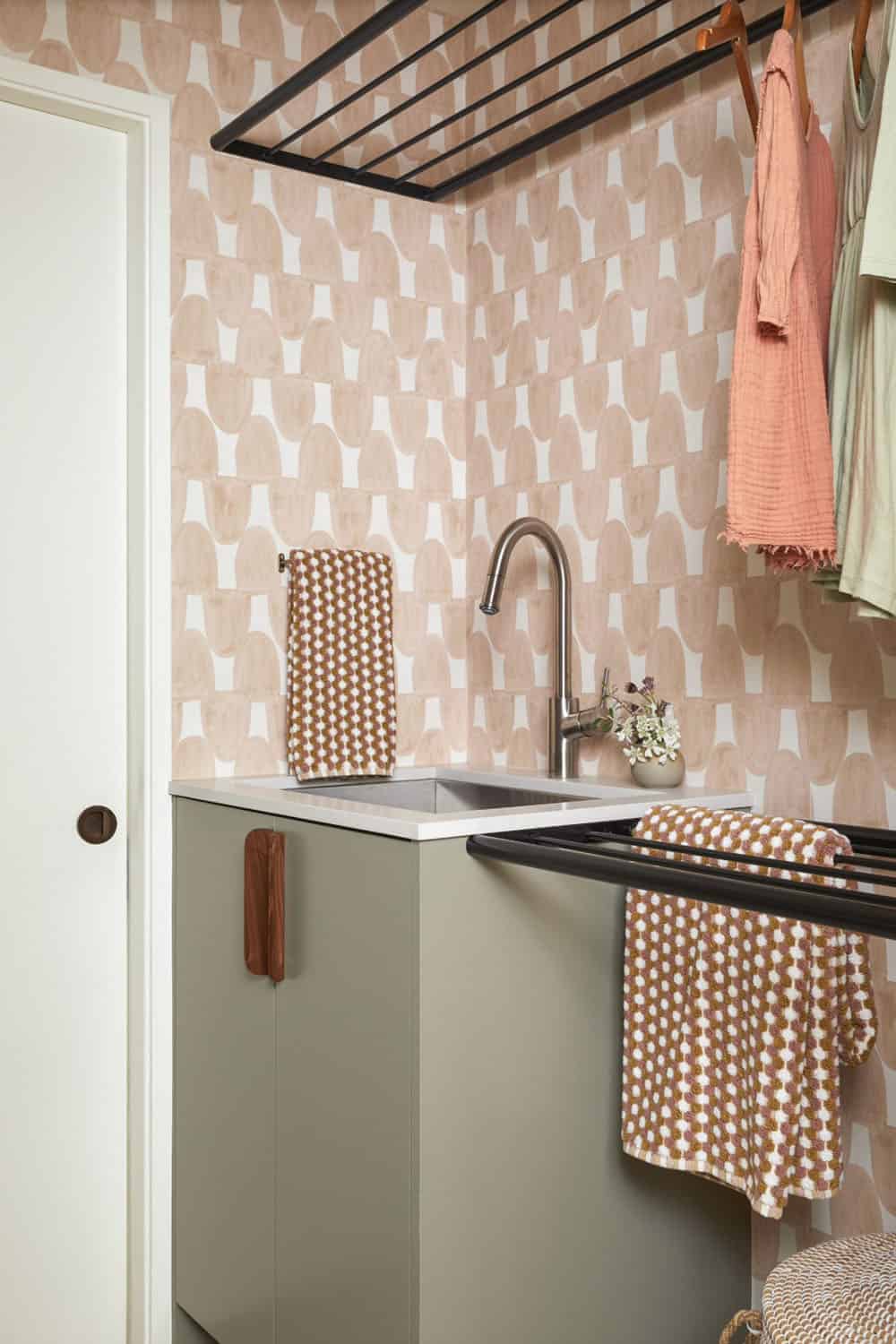 Midcentury Laundry Room