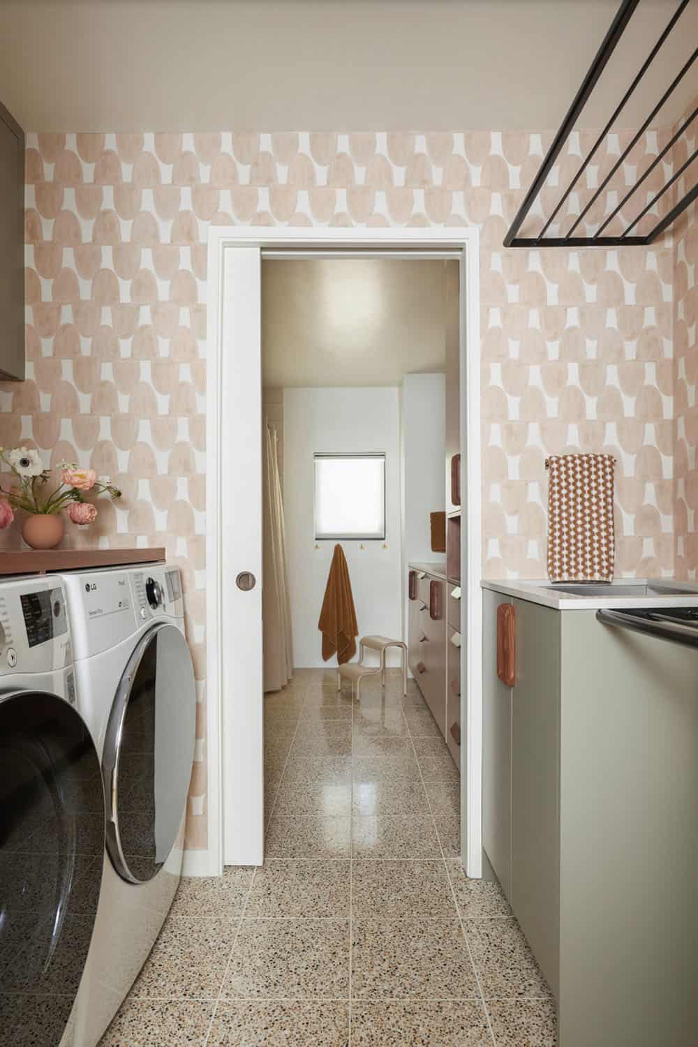 Midcentury Laundry Room