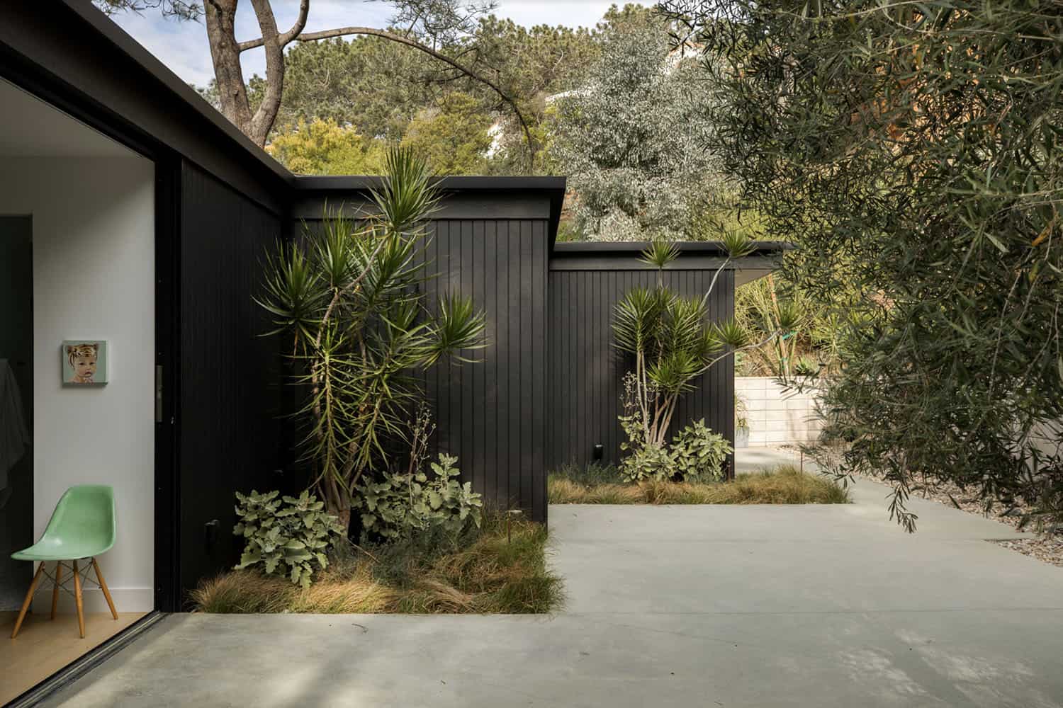 midcentury modern home exterior