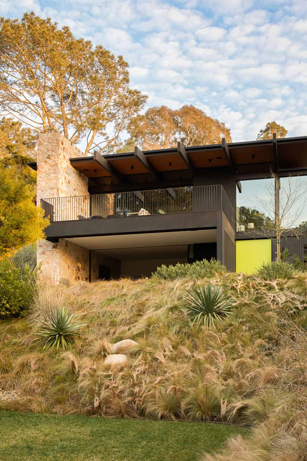 midcentury modern home exterior