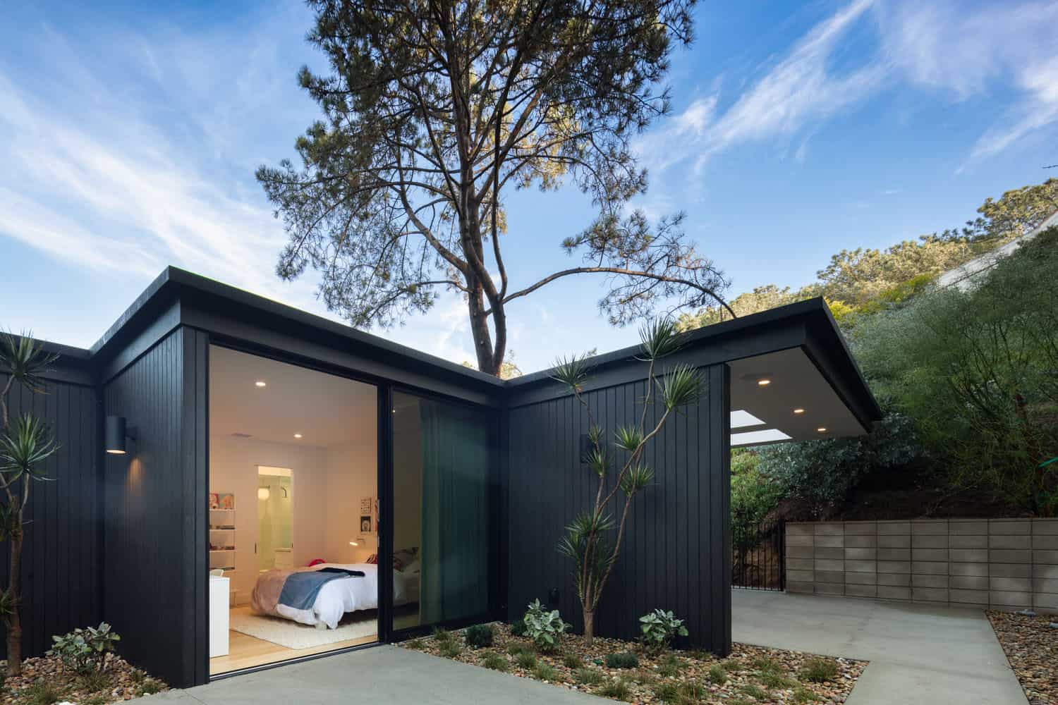 midcentury modern home exterior