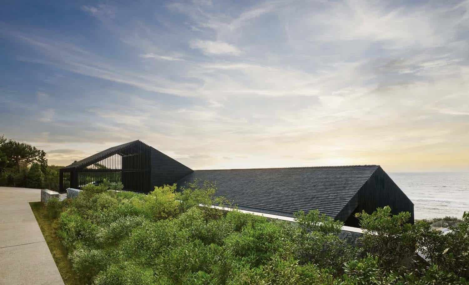 modern beach house exterior