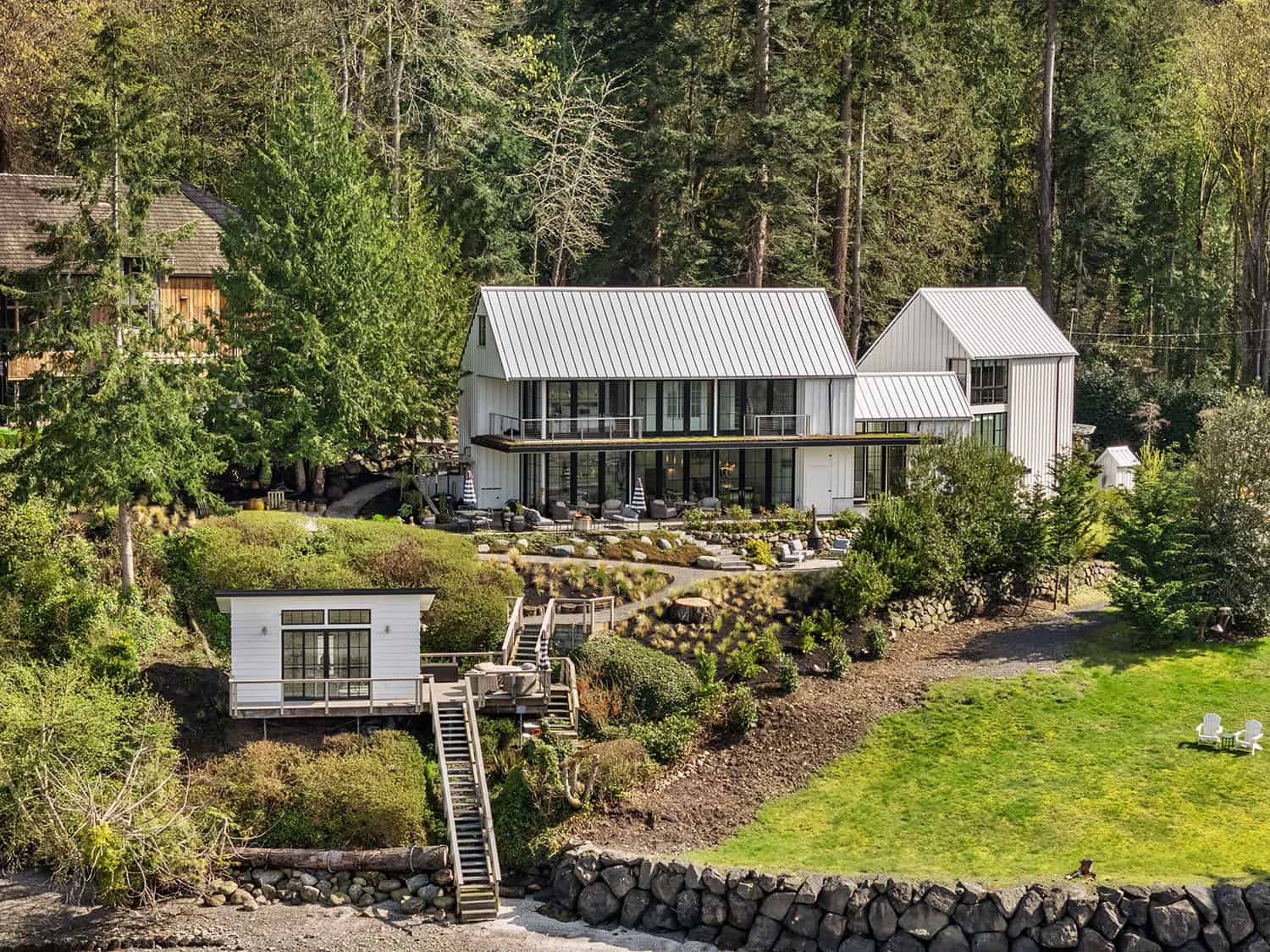 modern farmhouse style house exterior