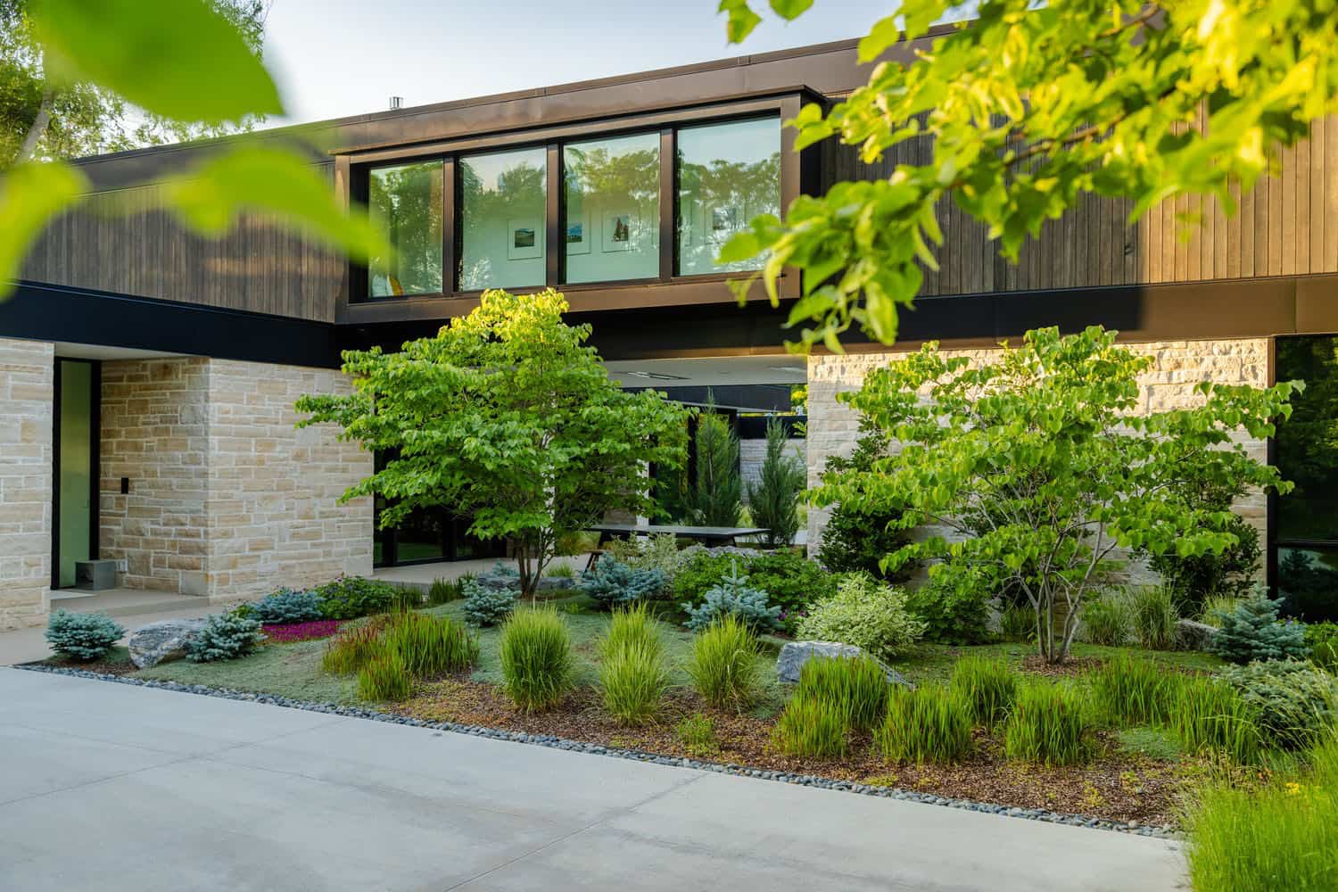 modern house exterior landscape