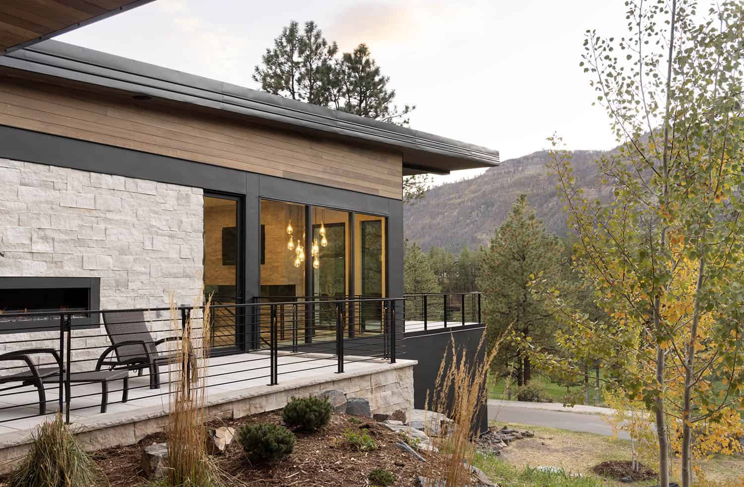 modern mountain home exterior