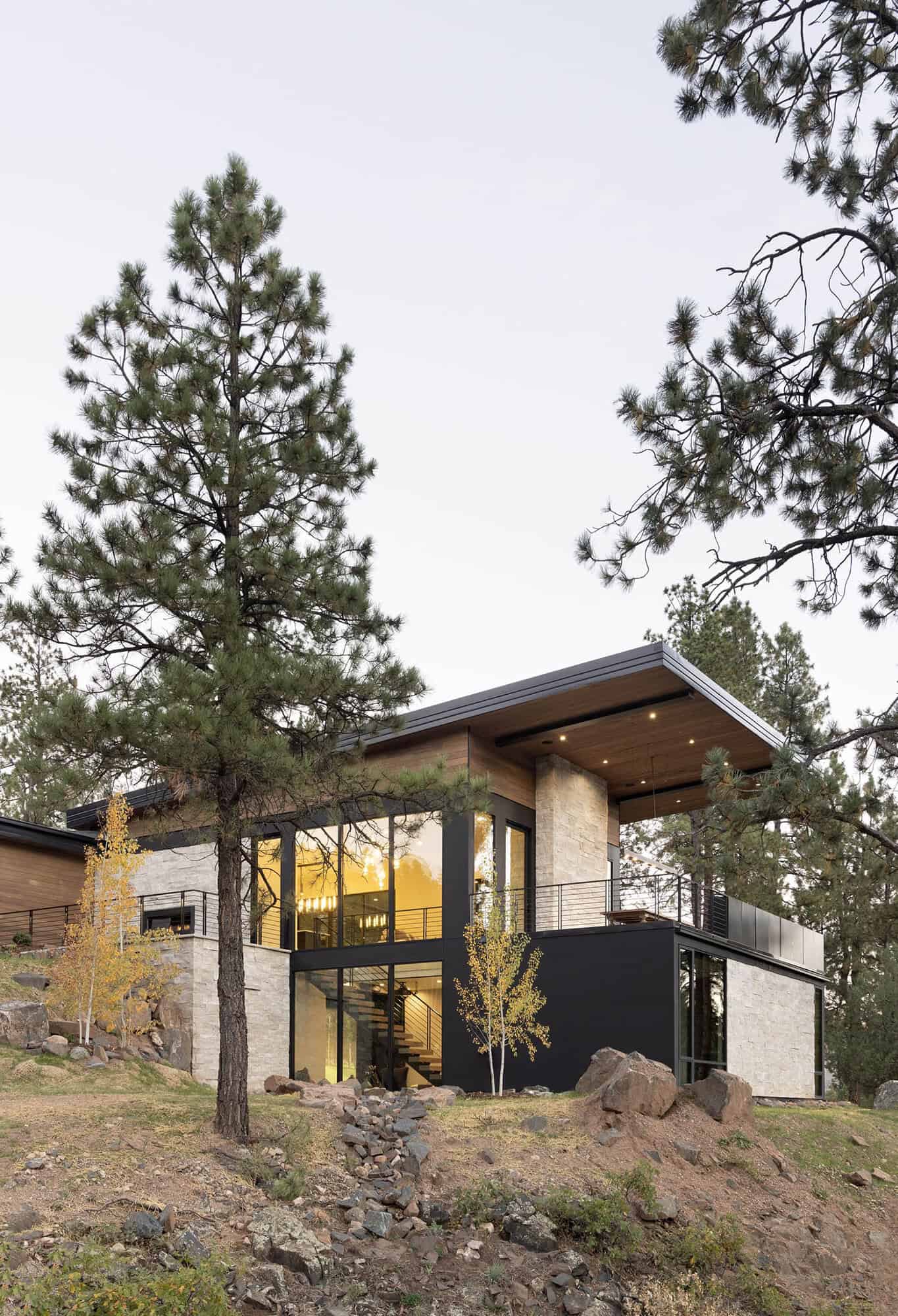 modern mountain home exterior