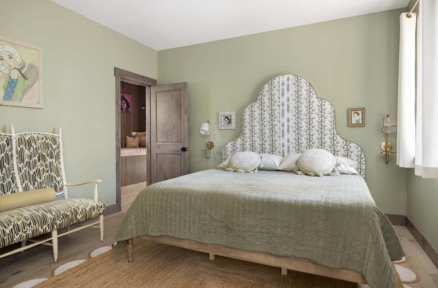 contemporary bedroom
