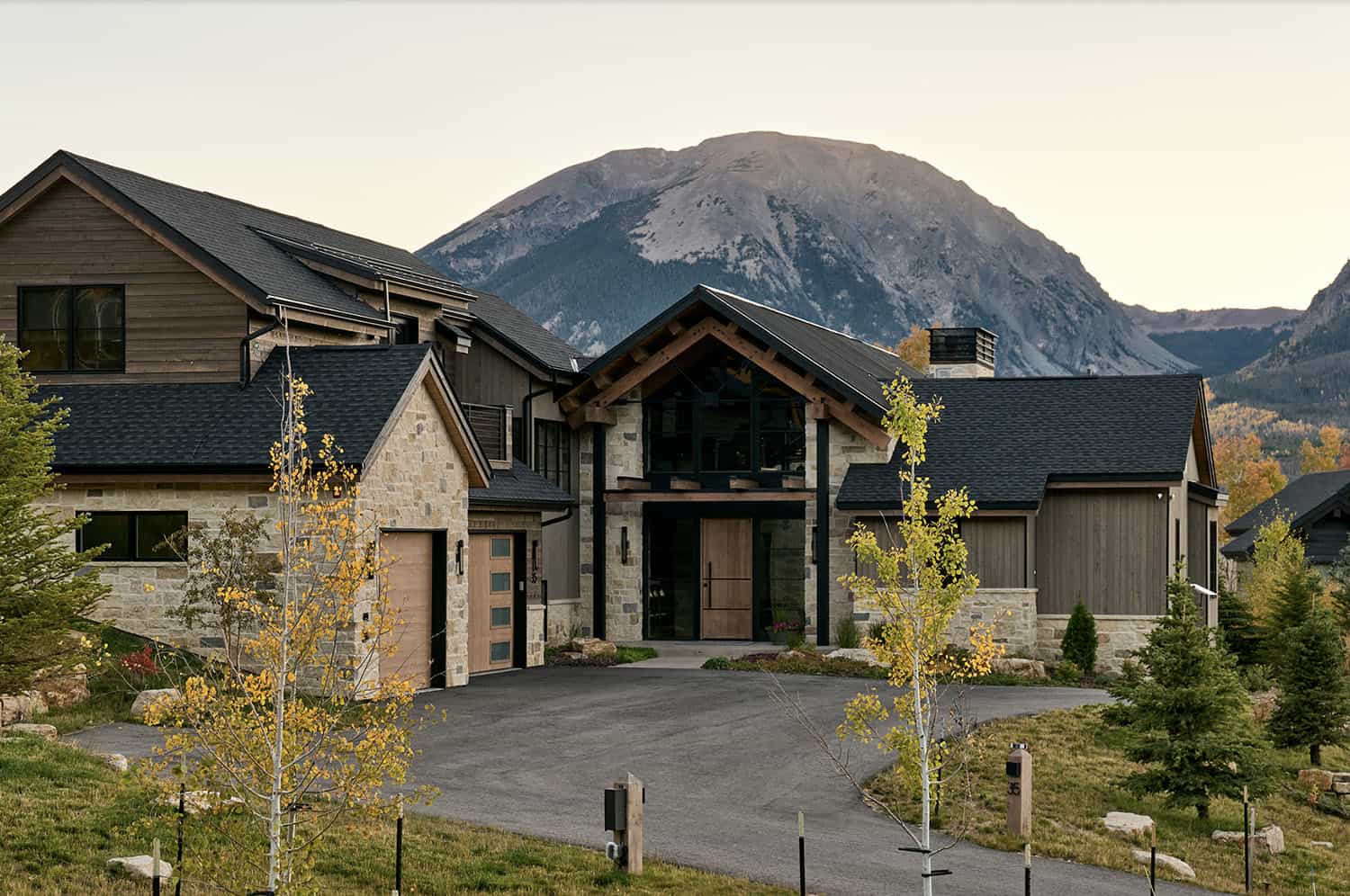 modern mountain home exterior