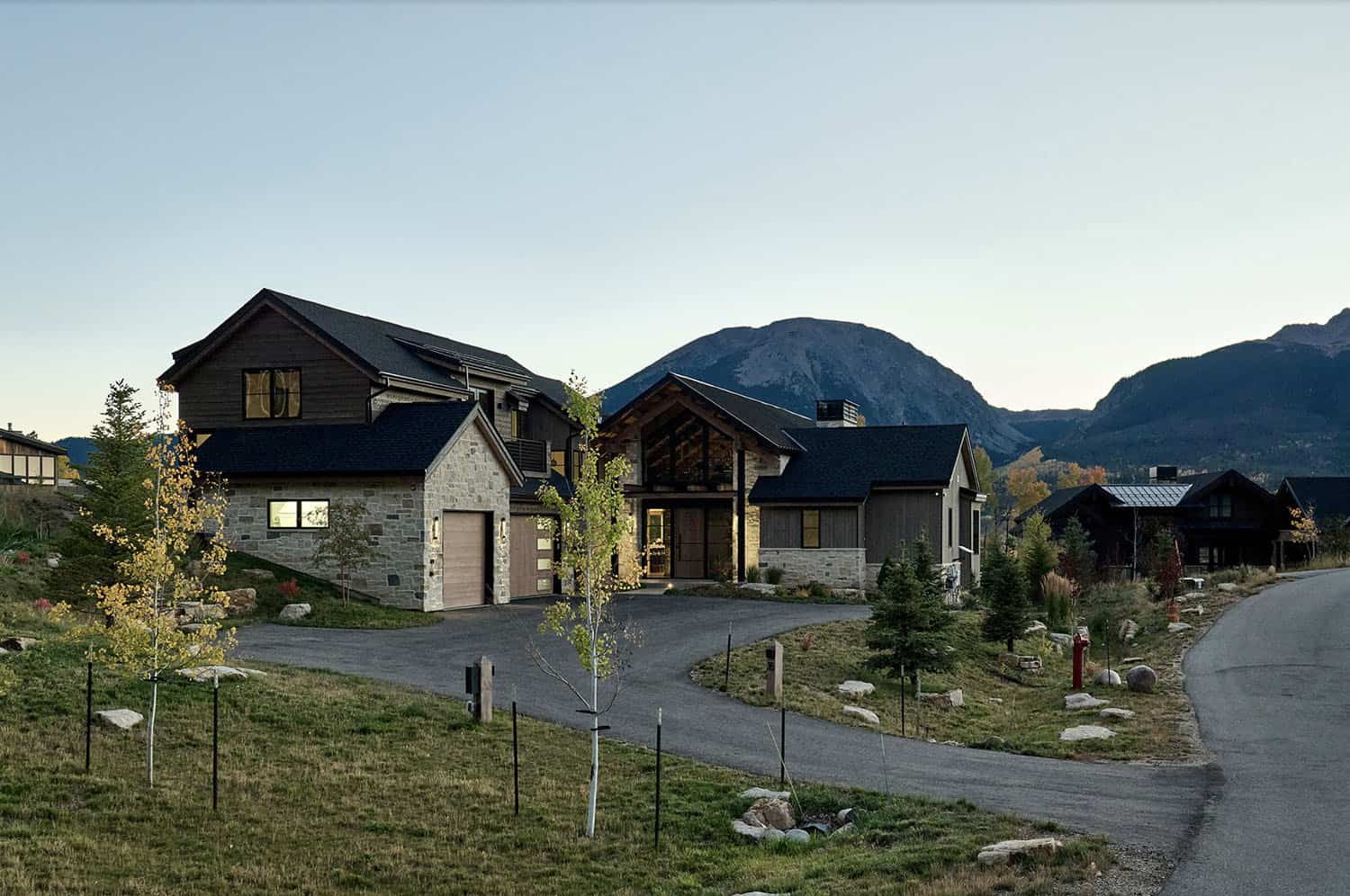 modern mountain home exterior