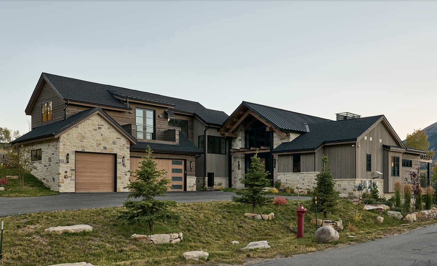 modern mountain home exterior