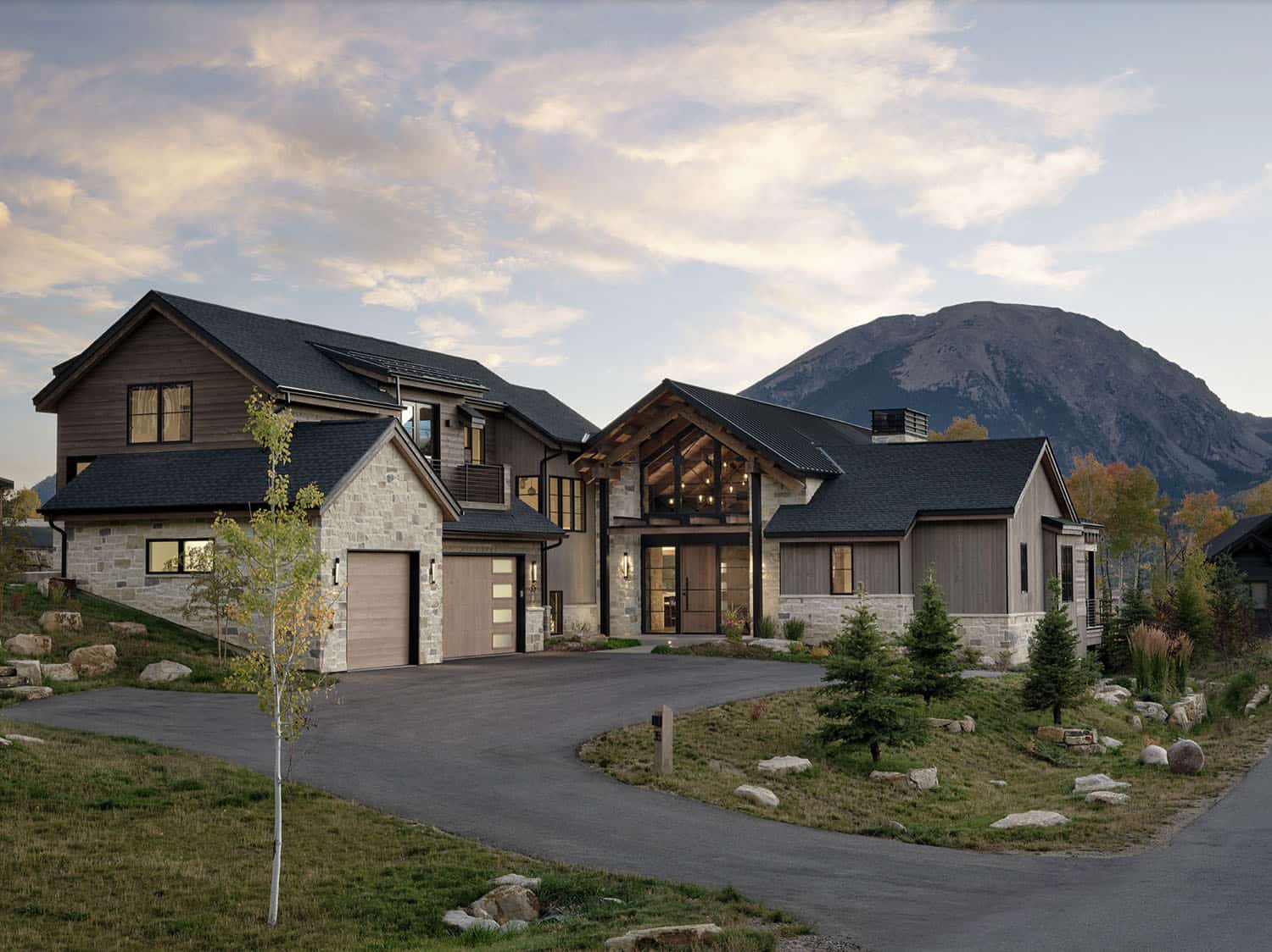 modern mountain home exterior