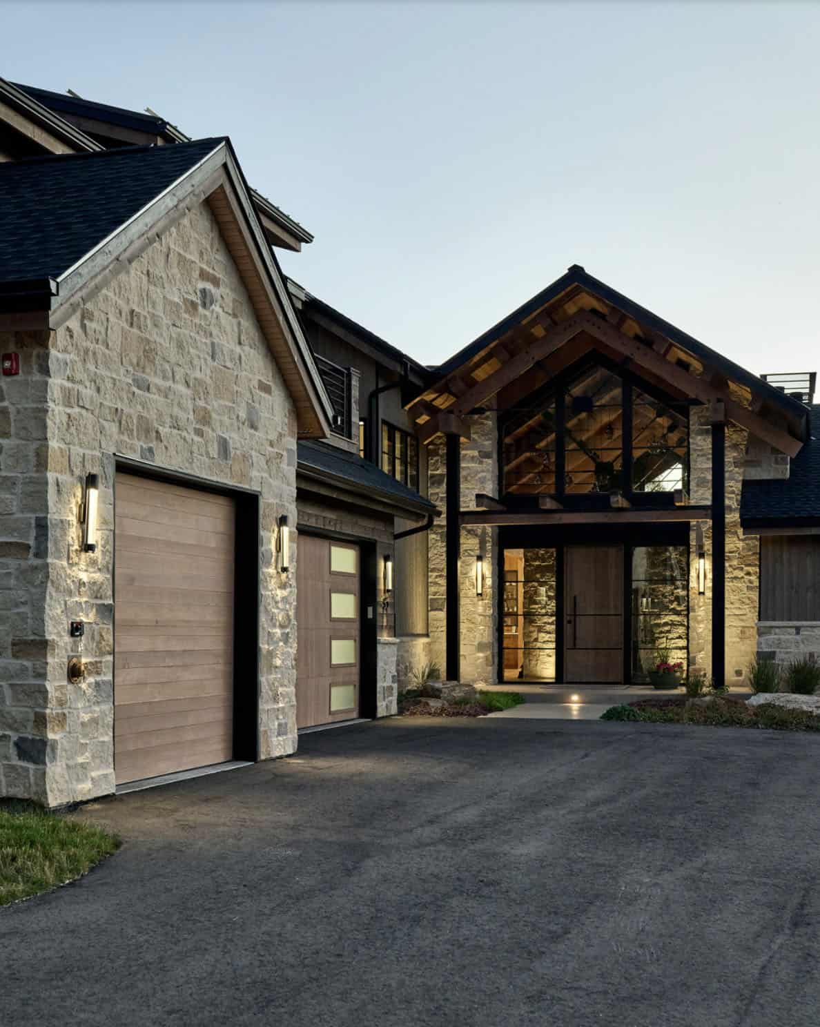 modern mountain home exterior