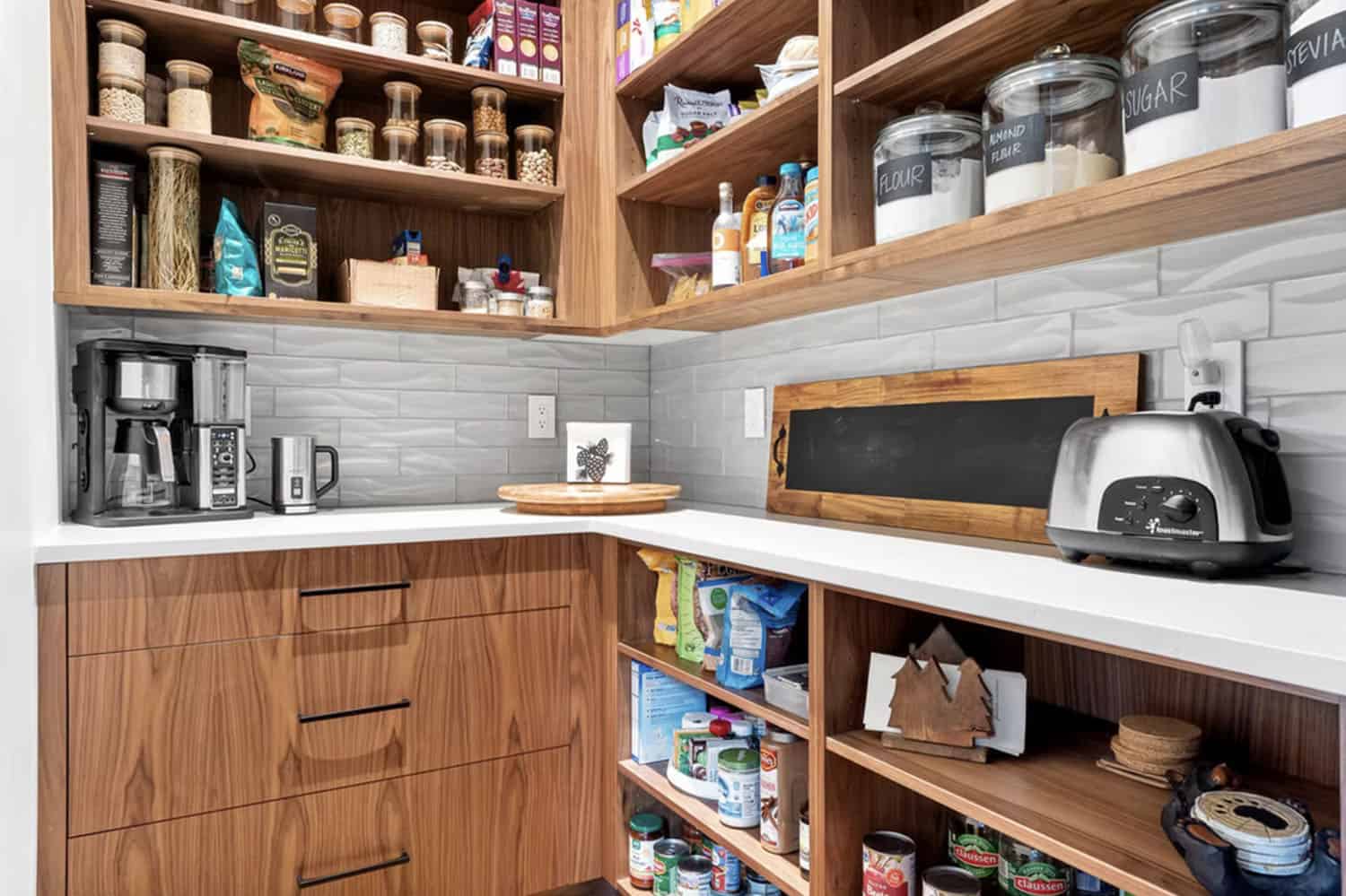 modern mountain style kitchen