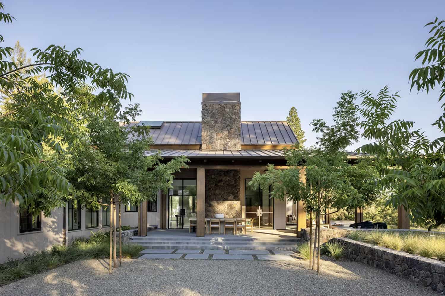 modern mountain home exterior