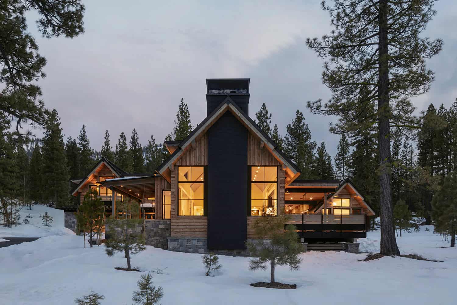 modern mountain house exterior