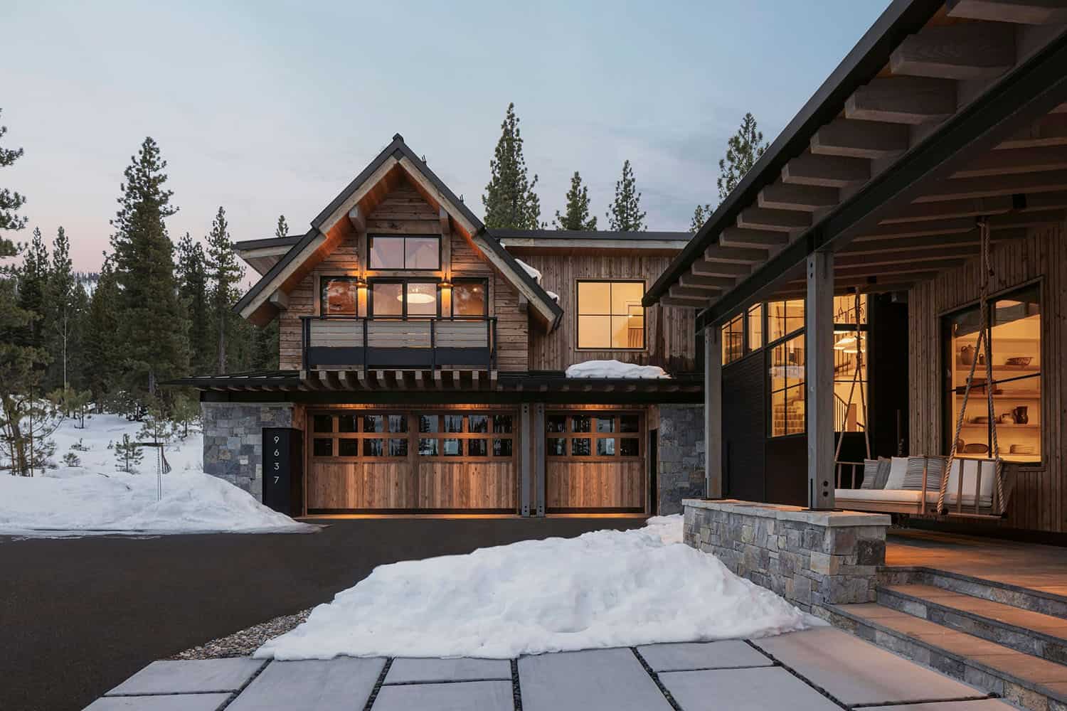 modern mountain house exterior