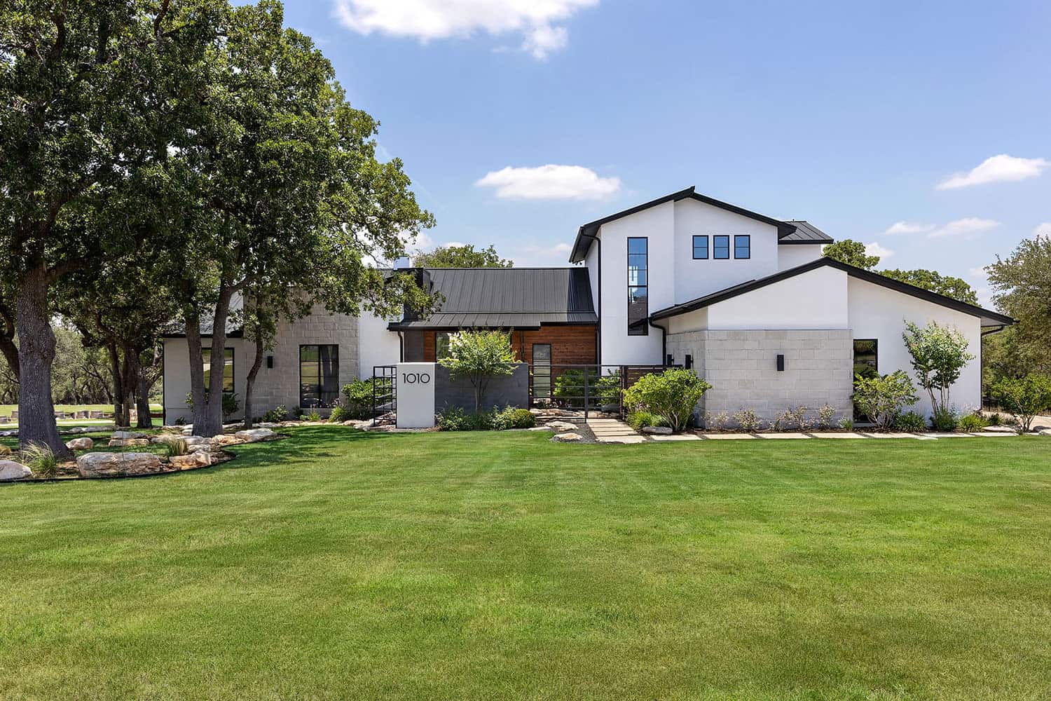 organic modern home exterior