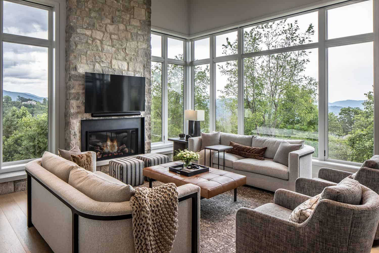This peaceful retreat has dreamy views of North Carolina’s Blue Ridge Mountains