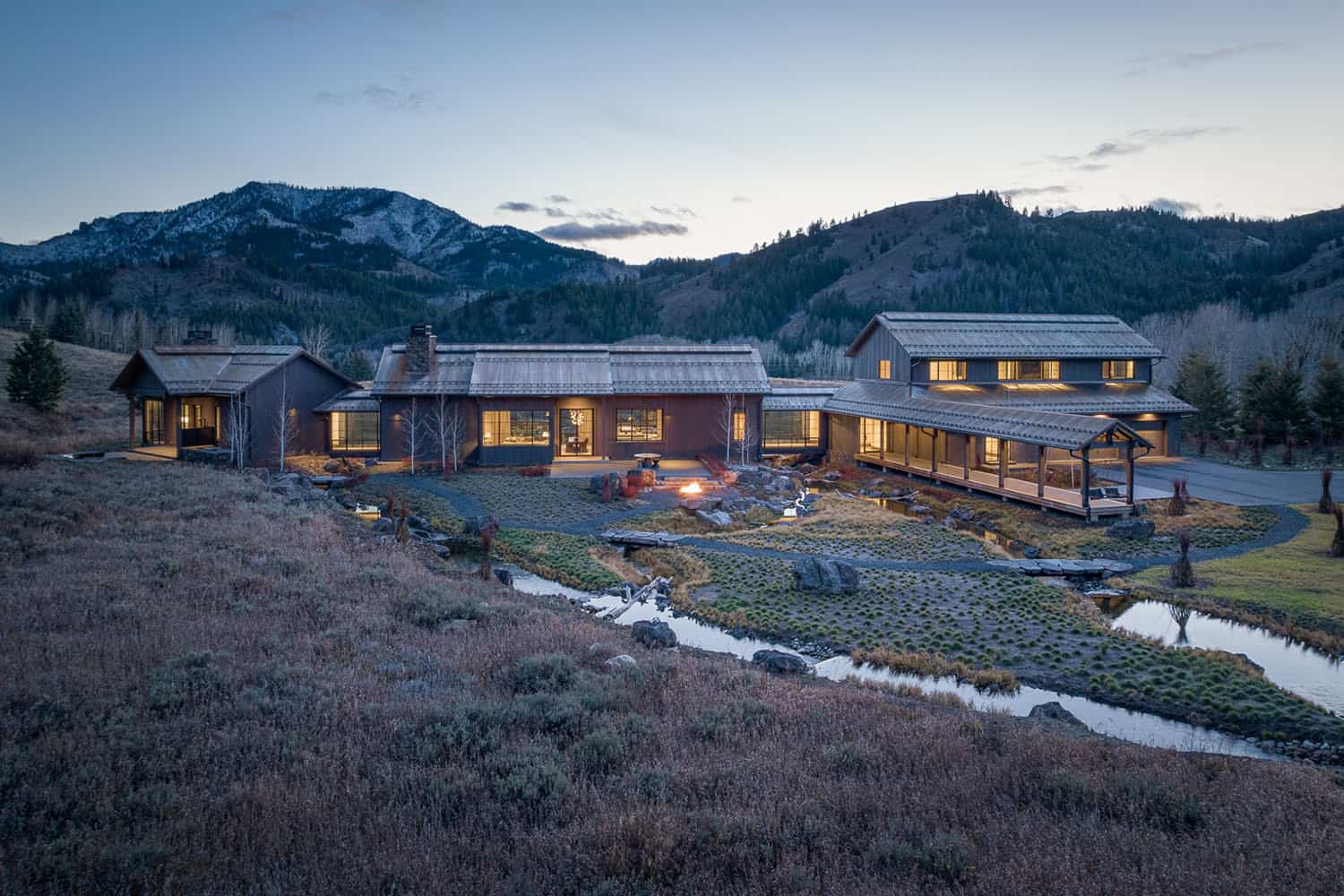 modern mountain home exterior