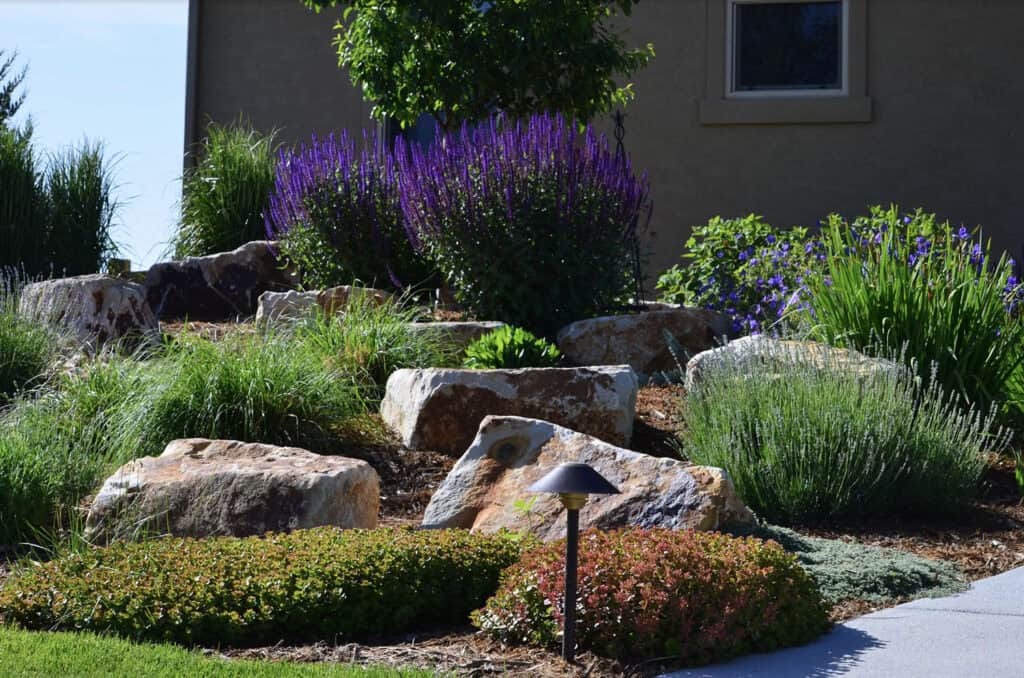 35 Stunning Front Yard Landscaping Ideas For Your Small Garden