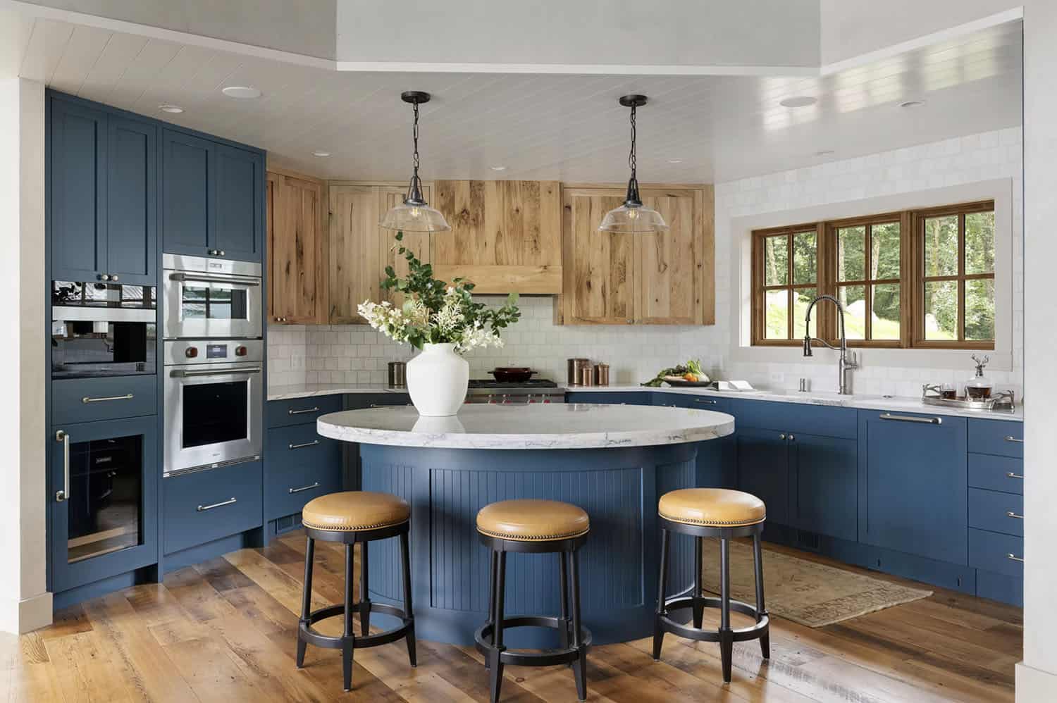 transitional style kitchen