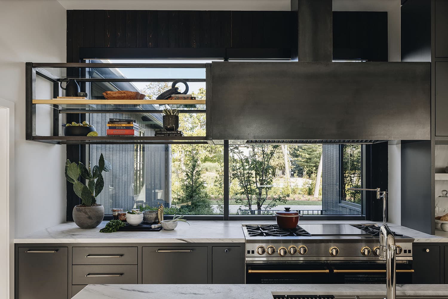 transitional kitchen 