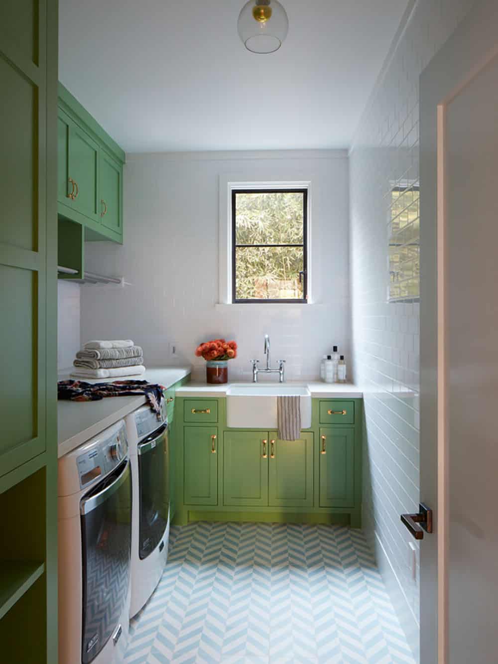 urban farmhouse laundry room