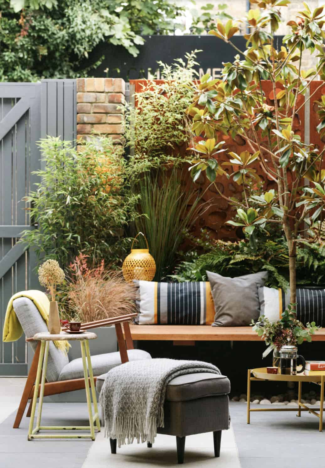small courtyard patio seating area