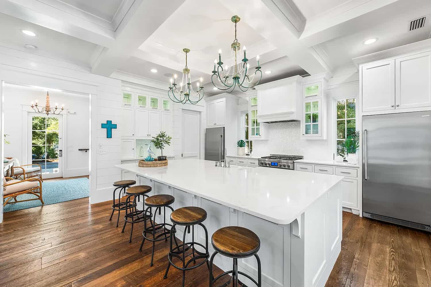 beach style kitchen