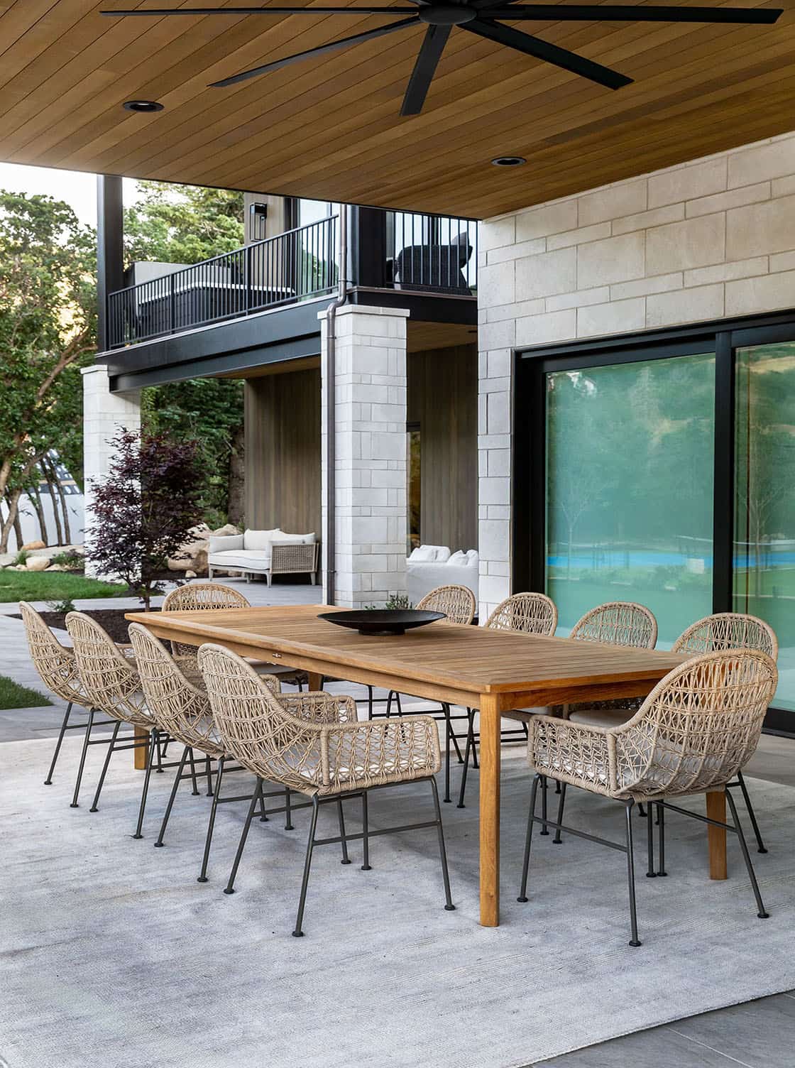 contemporary covered patio with alfresco dining