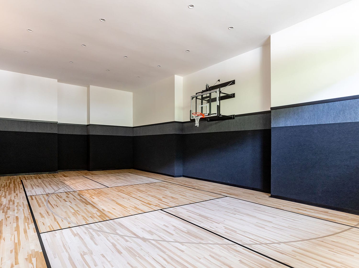 cmodern sports court