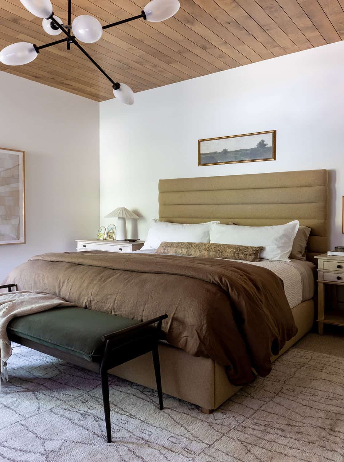 contemporary bedroom