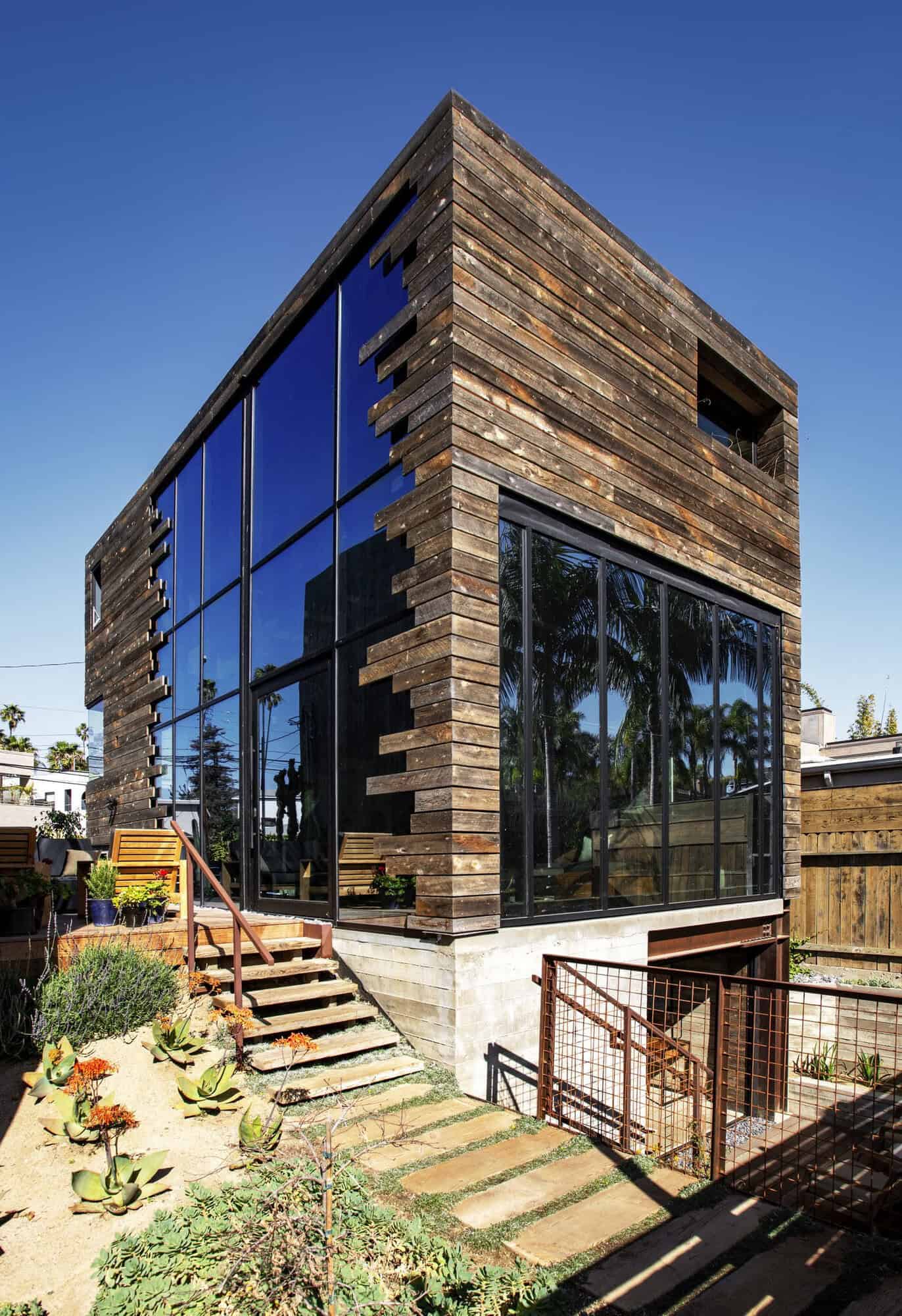 Step inside this split-level Venice Beach house with amazing curb appeal