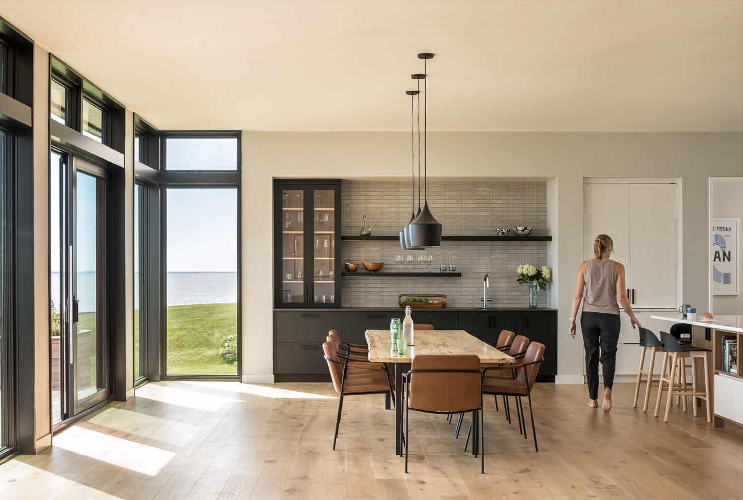 modern japandi-inspired dining room