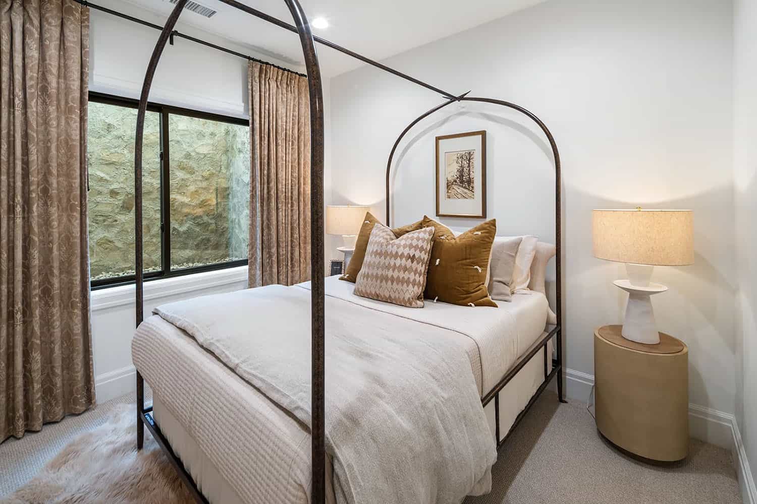 modern guest bedroom