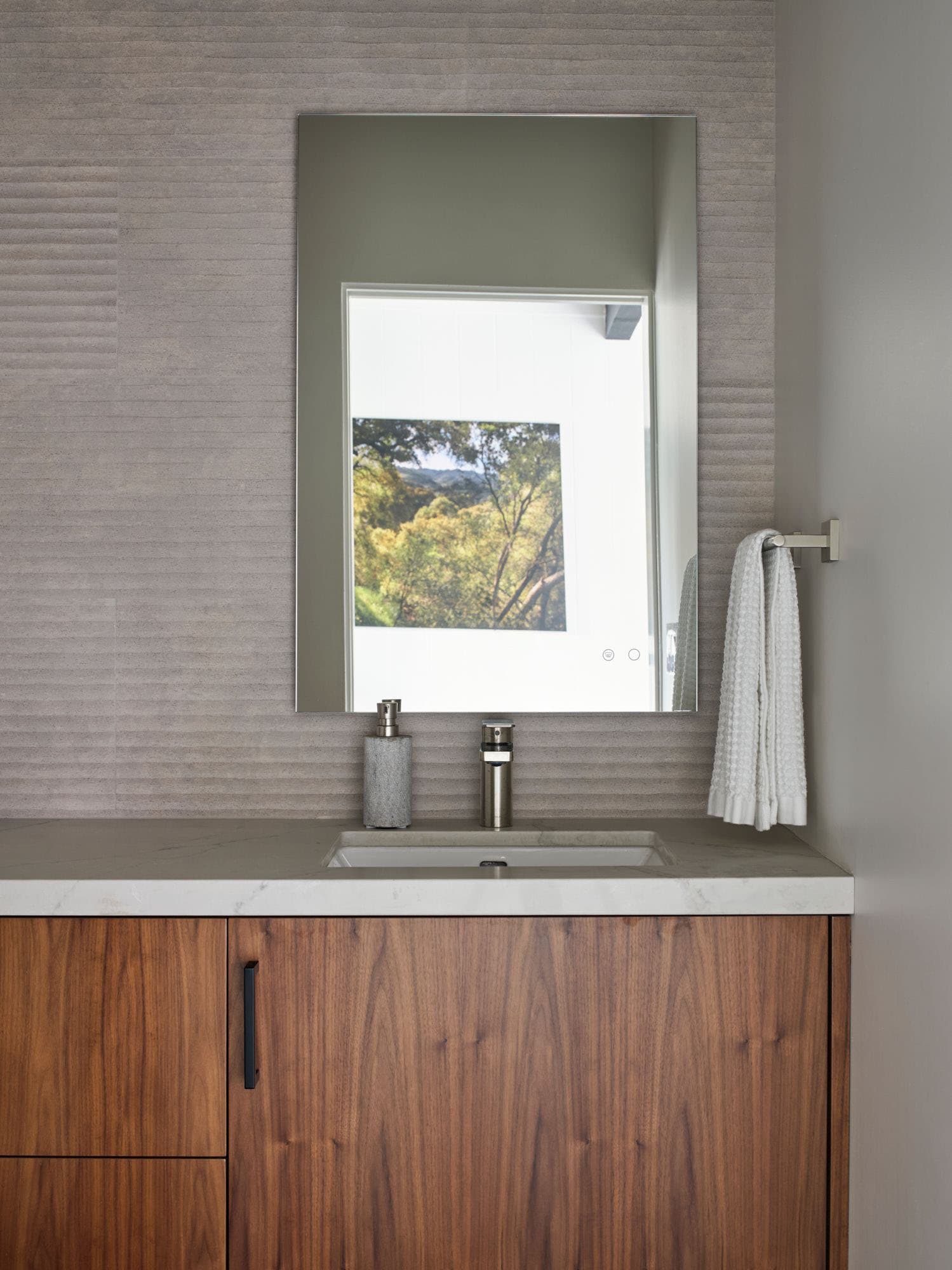 midcentury modern bathroom