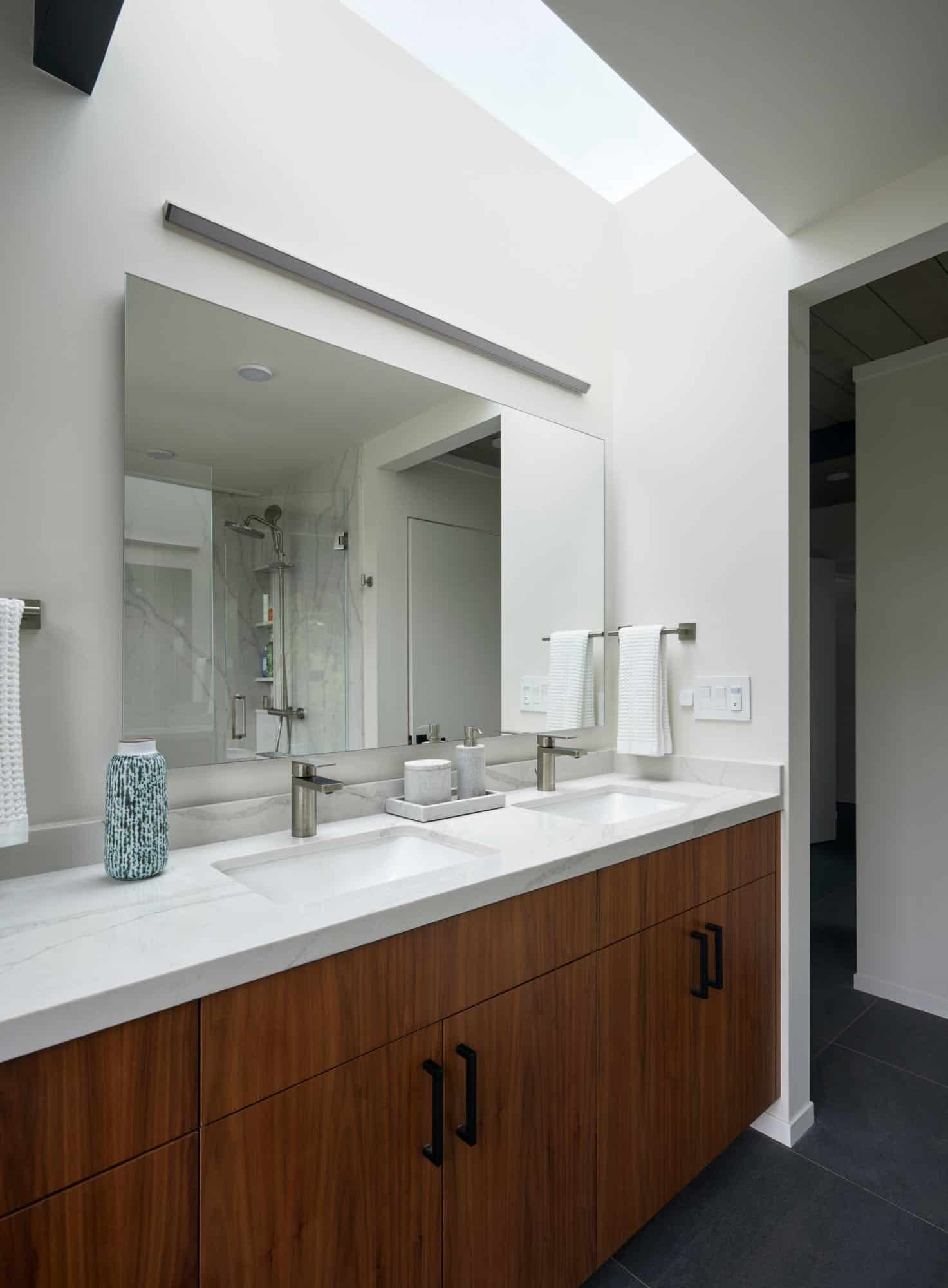 midcentury modern bathroom
