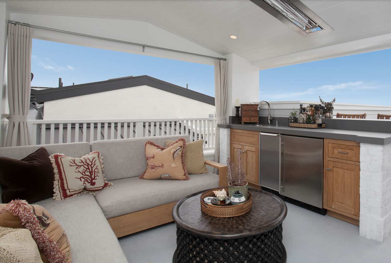 third floor roof deck loggia