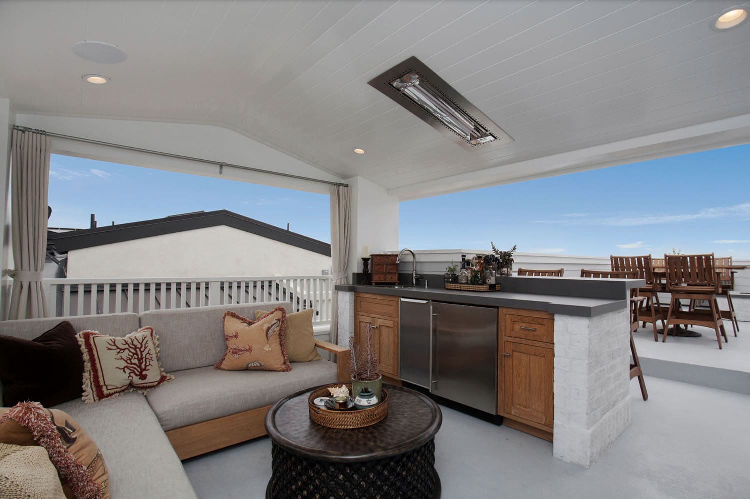 third floor roof deck loggia