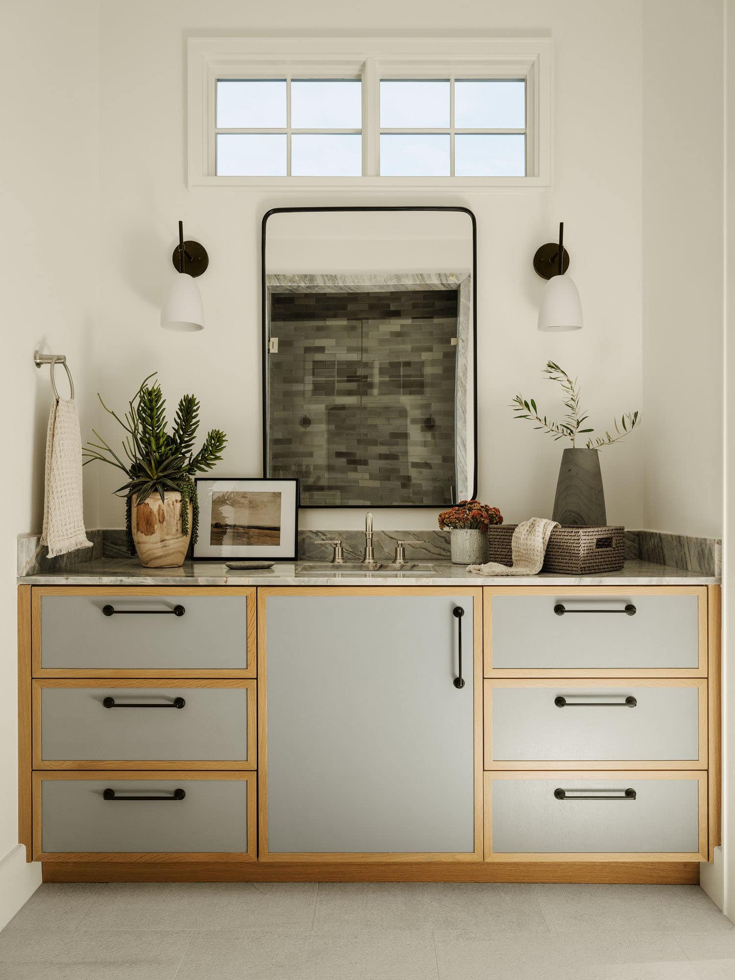 modern farmhouse style bathroom vanity