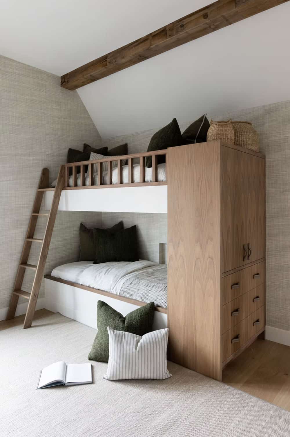 modern bunk bedroom